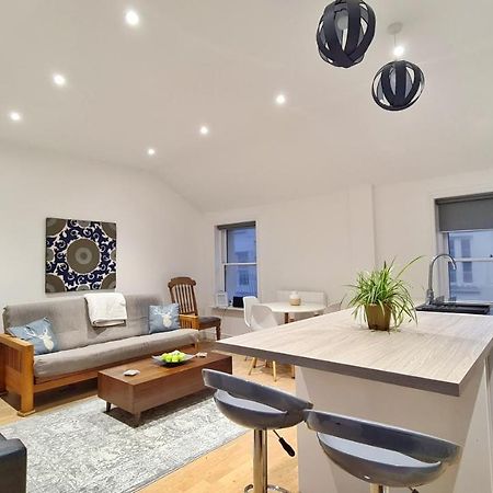Modern & Central, Perfect Beach Getaway- 2Min Walk Brighton Eksteriør bilde